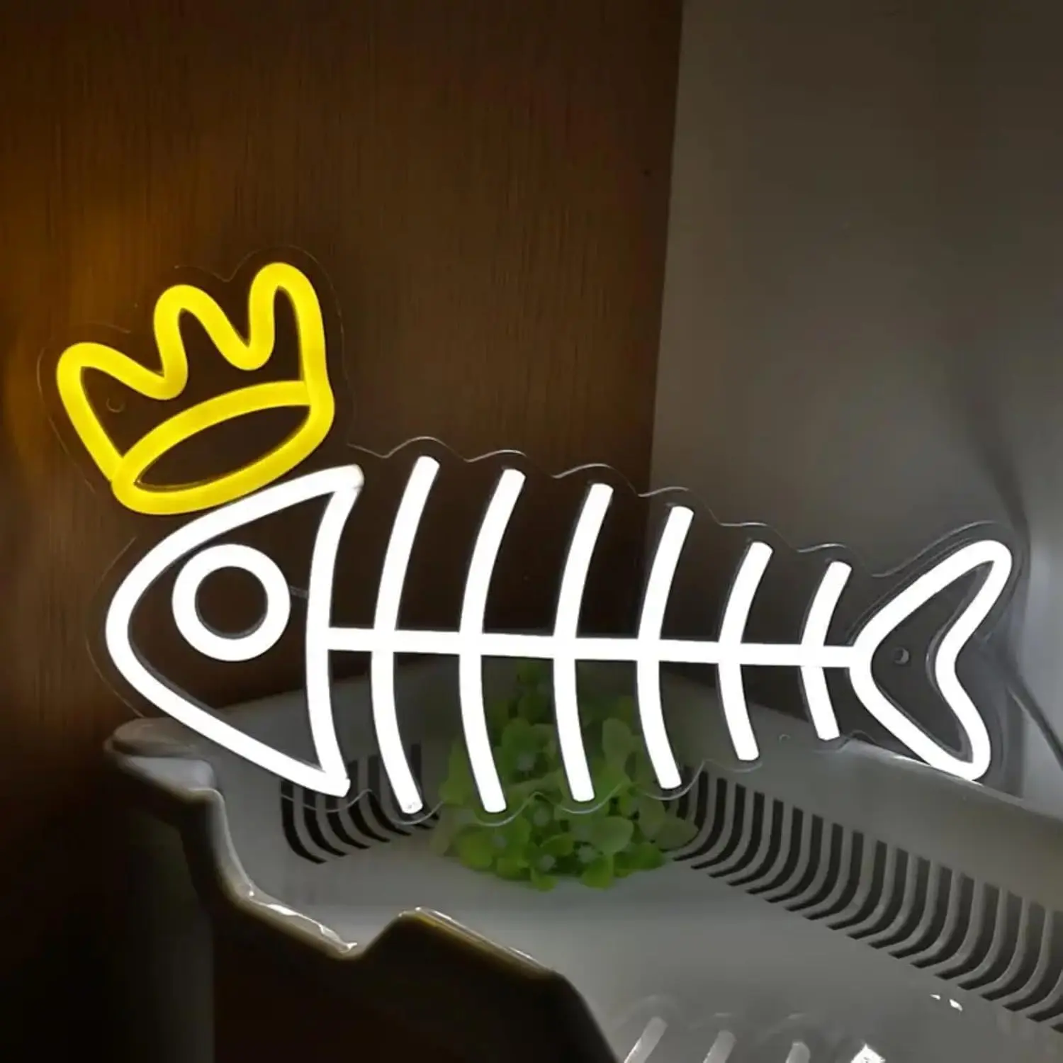 Aquarium Fish Restaurant - لافتة نيون على شكل عظمة سمكة